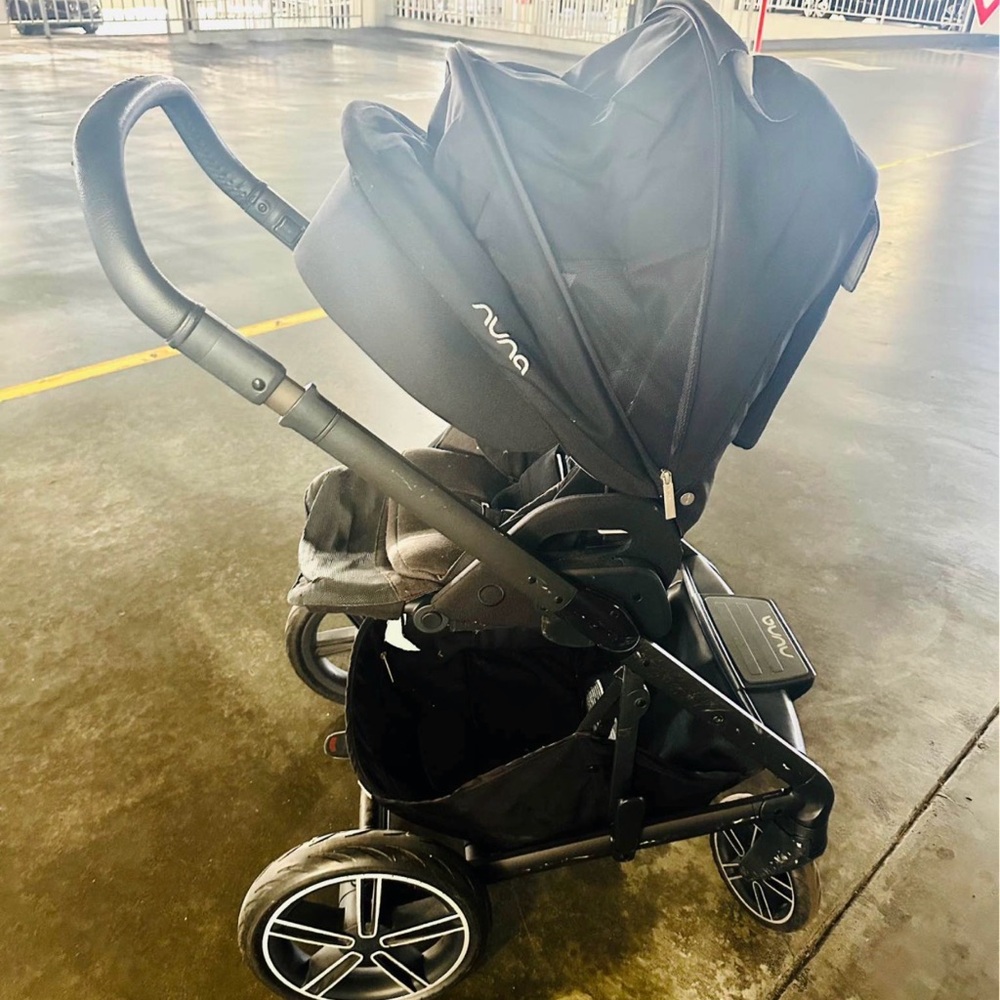 Nuna Mixx 2 Black Kids Stroller (FRAME ONLY!!)